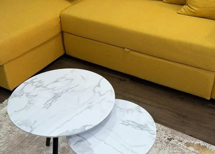 Apartament 1br Appartments By Paco Szkodra